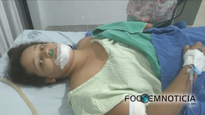 M&Atilde;E QUE FOI SALVA PELO FILHO DE 05 ANOS AP&Oacute;S LEVAR 05 FACADAS DO MARIDO RECEBE ALTA M&Eacute;DICA