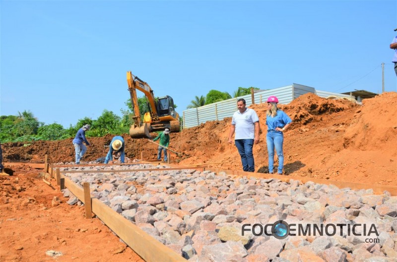 AP&Oacute;S ANOS DE ESPERA PREFEITURA DE ARIQUEMES INTERLIGA O SETOR - 06 AO COLONIAL