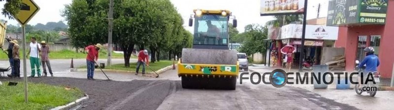 SECRETARIA DE OBRAS INICIA PELA AVENIDA CANA&Atilde; OPERA&Ccedil;&Atilde;O TAPA - BURACOS NO SETOR 02  EM ARIQUEMES