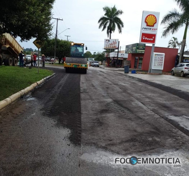 SECRETARIA DE OBRAS INICIA PELA AVENIDA CANA&Atilde; OPERA&Ccedil;&Atilde;O TAPA - BURACOS NO SETOR 02  EM ARIQUEMES