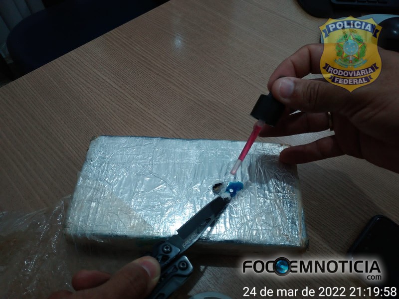 A&Ccedil;&Atilde;O CONJUNTA DA PRF E PM APREENDE MAIS DE 80 QUILOS DE COCA&Iacute;NA NO 5&ordm; BEC, 02 PESSOAS FORAM PRESAS