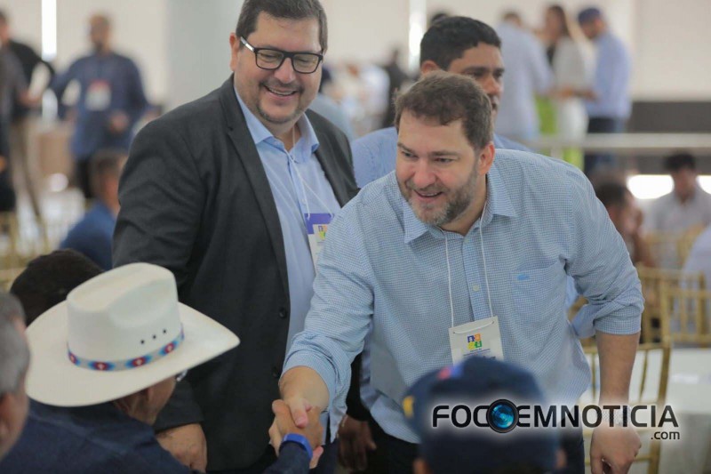 PRESIDENTE ALEX REDANO PRESTIGIOU 2&ordm; F&Oacute;RUM DE PREFEITOS E VEREADORES DE ROND&Ocirc;NIA