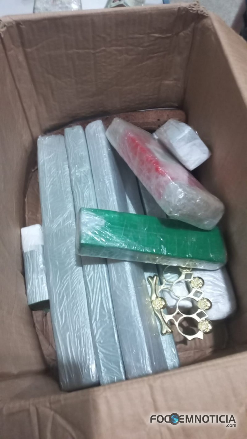 POL&Iacute;CIA MILITAR PRENDE TRAFICANTE COM 08 QUILOS DE DROGAS NO BAIRRO MARECHAL RONDON EM ARIQUEMES