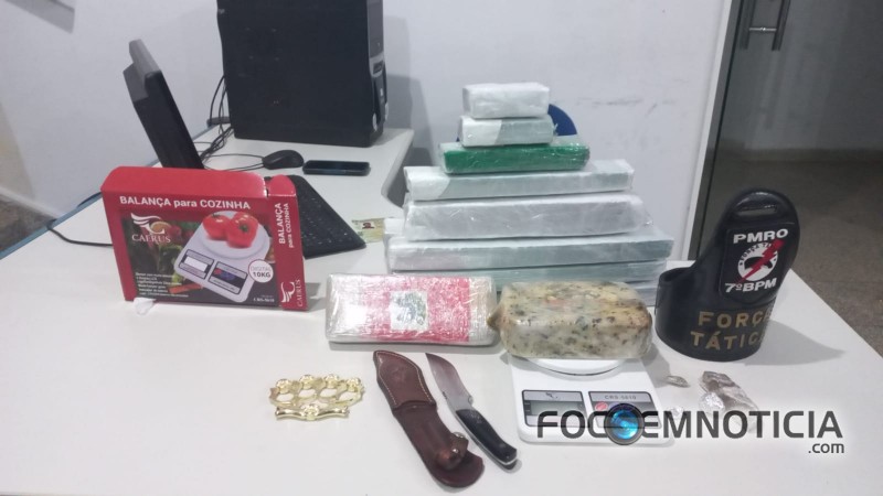 POL&Iacute;CIA MILITAR PRENDE TRAFICANTE COM 08 QUILOS DE DROGAS NO BAIRRO MARECHAL RONDON EM ARIQUEMES