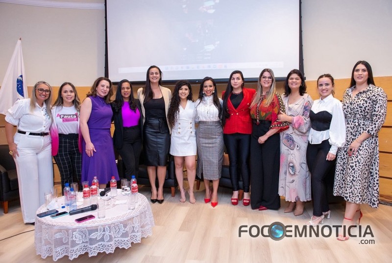 VEREADORA SIMONE MACEDO: SOMOS MAIORIA NO ELEITORADO E MINORIA NAS CASAS LEGISLATIVAS