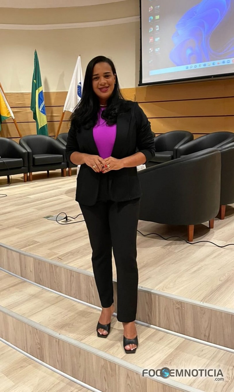 VEREADORA SIMONE MACEDO: SOMOS MAIORIA NO ELEITORADO E MINORIA NAS CASAS LEGISLATIVAS