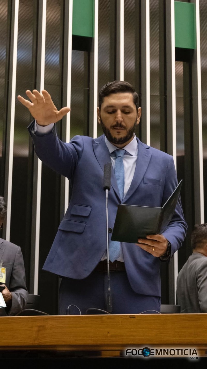 MARIANA CARVALHO SE AFASTA E AP&Oacute;S 20 ANOS ARIQUEMES TEM UM DEPUTADO FEDERAL, LUCAS FOLLADOR ASSUME
