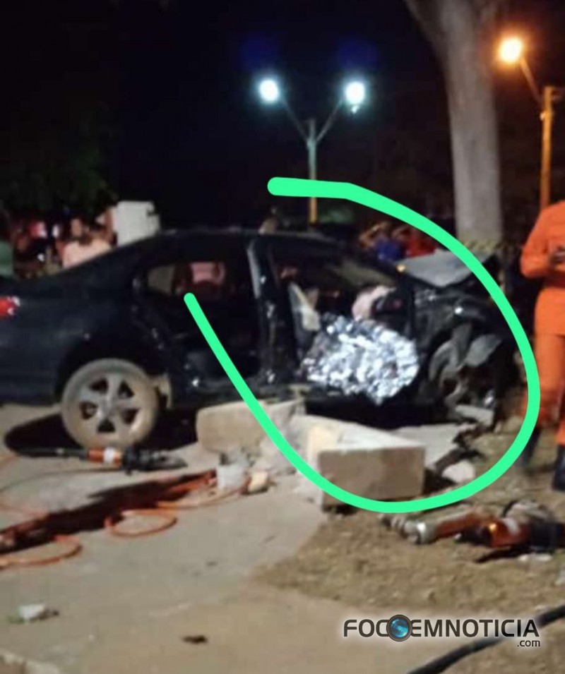 ACIDENTE ENVOLVENDO COROLLA E BIZ NA AVENIDA CAPIT&Atilde;O SILVIO EM ARIQUEMES MATA TR&Ecirc;S PESSOAS