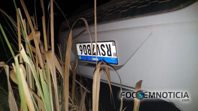 MOTORISTA PERDE O CONTROLE E CAPOTA CARRO PR&Oacute;XIMO A ARIQUEMES