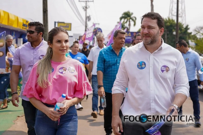 ALEX REDANO INTENSIFICA CAMPANHA E FAZ CAMINHADA COM MARCOS ROCHA E MARIANA EM ARIQUEMES
