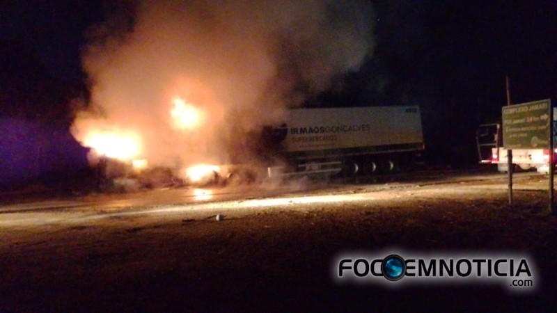 CARRETAS DO IG S&Atilde;O DESTRU&Iacute;DAS PR&Oacute;XIMO A ARIQUEMES, PRF E GOVERNO N&Atilde;O SE PRONUNCIARAM, FOTOS E V&Iacute;DEOS