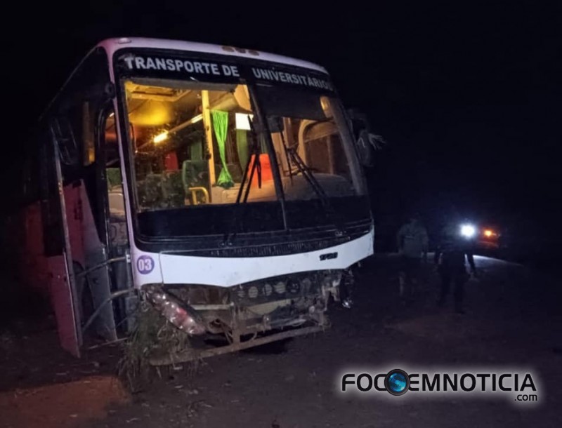 ACIDENTE PR&Oacute;XIMO A ALTO PARA&Iacute;SO ENTRE &Ocirc;NIBUS DA PREFEITURA E CLASSIC MATA UMA PESSOA, FOTOS E V&Iacute;DEOS