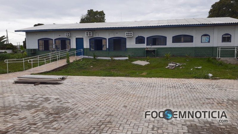 ESTRANHO: REFORMA N&Atilde;O CONSEGUE TERMINAR E CUSTAR&Aacute; MAIS DE MEIO MILH&Atilde;O A PREFEITURA DE ARIQUEMES