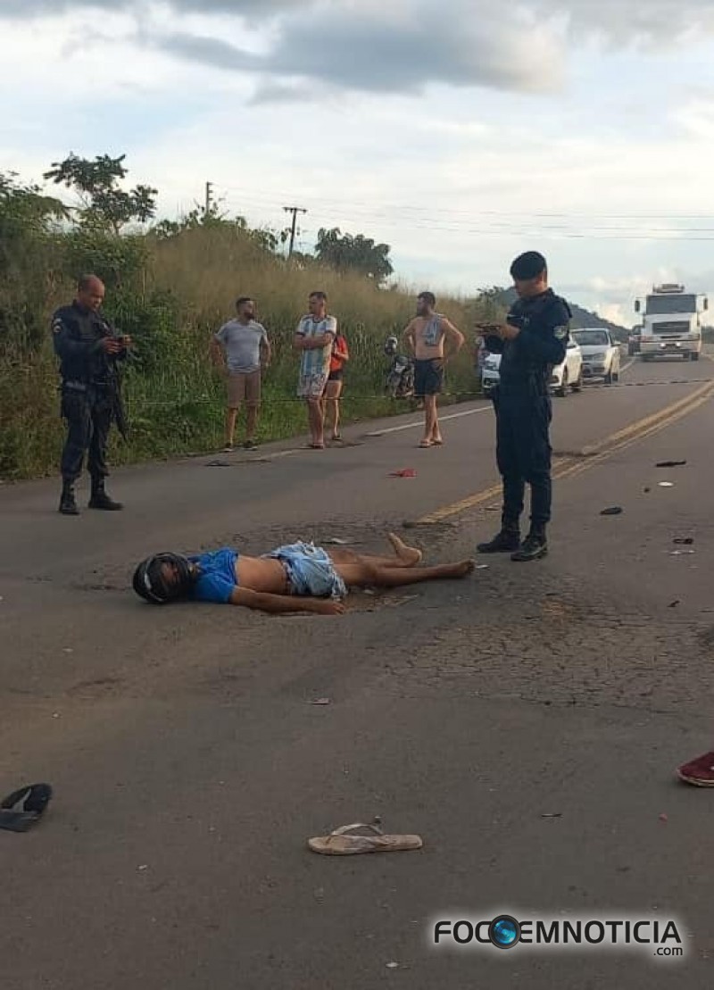 ACIDENTE ENVOLVENDO 02 MOTOS E UM CAMINH&Atilde;O NA BR - 421 MATA UM E DEIXA DOIS FERIDOS