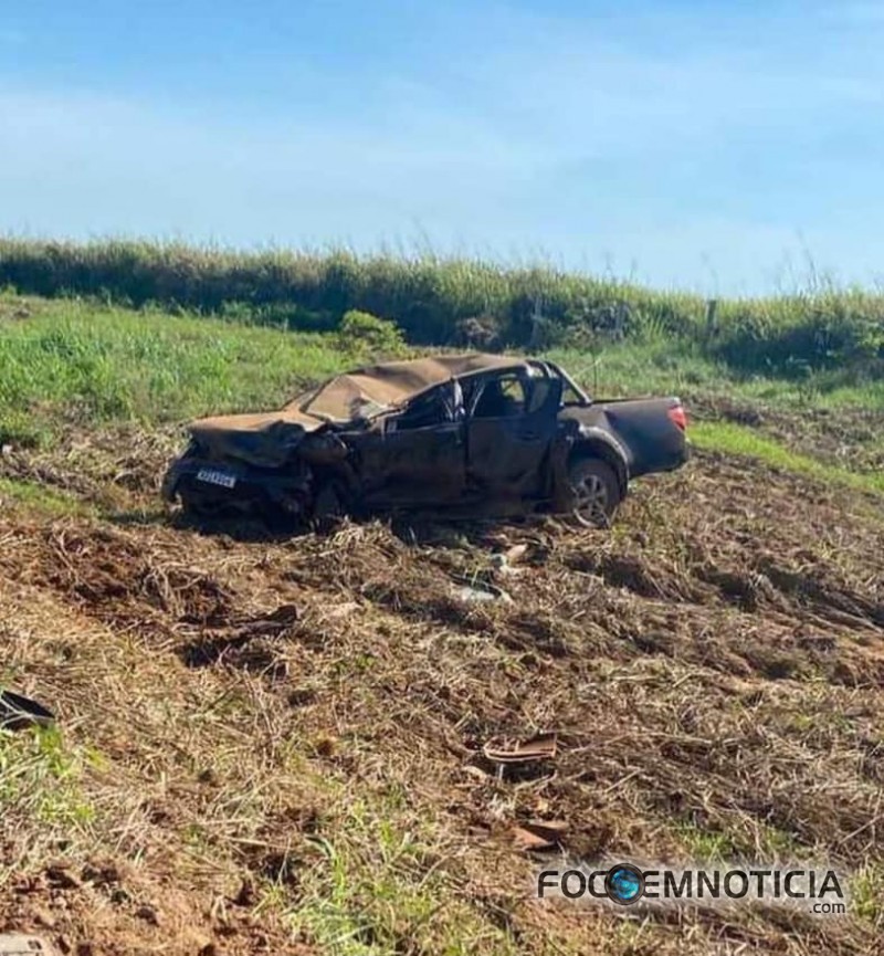 ACIDENTE PR&Oacute;XIMO A ARIQUEMES MATA 02 E DEIXA 01 GRAVEMENTE FERIDO, V&Iacute;TIMAS ERAM IRM&Atilde;OS