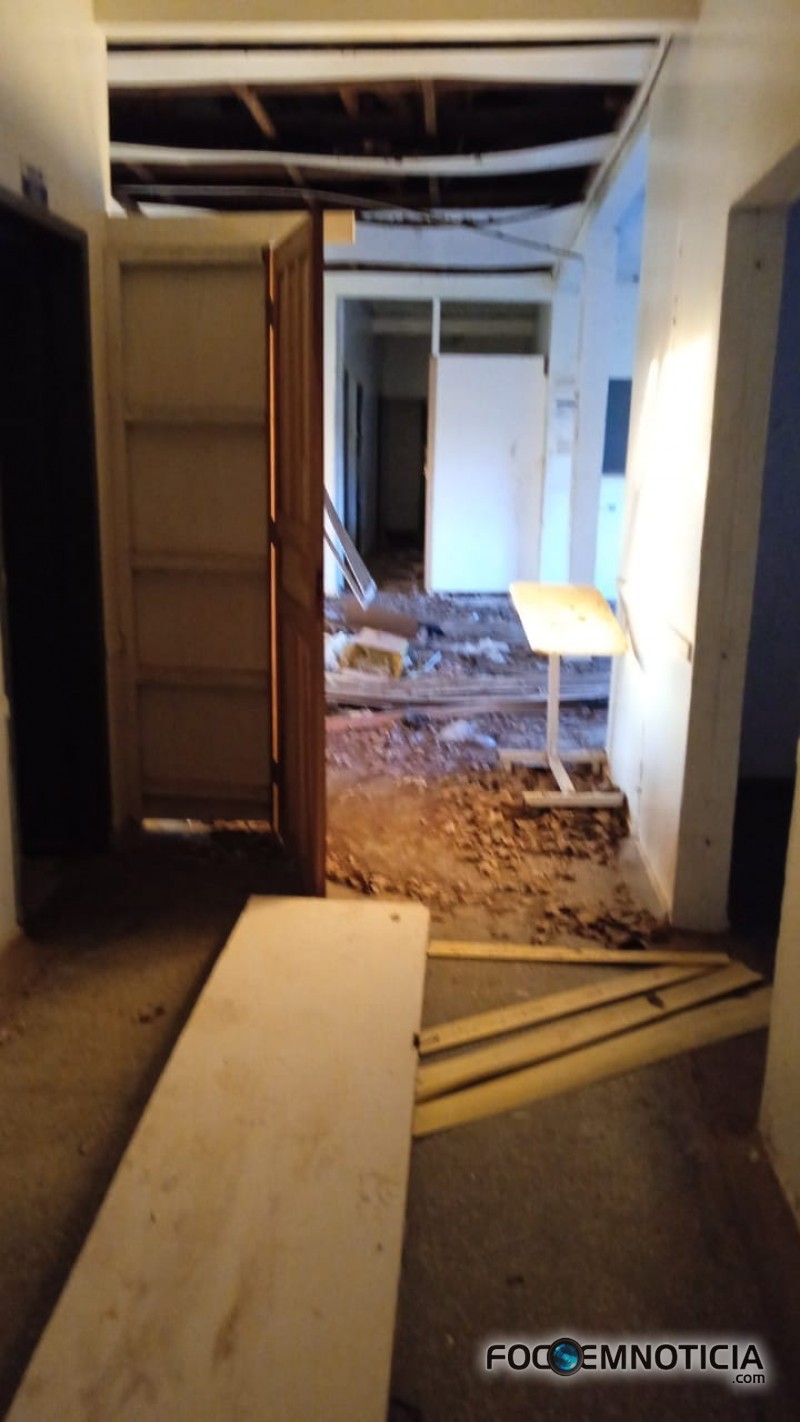 PASSADO 15 MESES OBRA DA REFORMA DO HOSPITAL DA CRIAN&Ccedil;A EM ARIQUEMES N&Atilde;O PASSOU DE PROMESSA