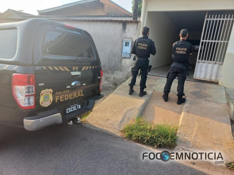 PF DEFLAGRA OPERA&Ccedil;&Atilde;O EM ARIQUEMES E JI - PARAN&Aacute;, CUMPRE 08 MBA E PRENDE 01 PESSOA