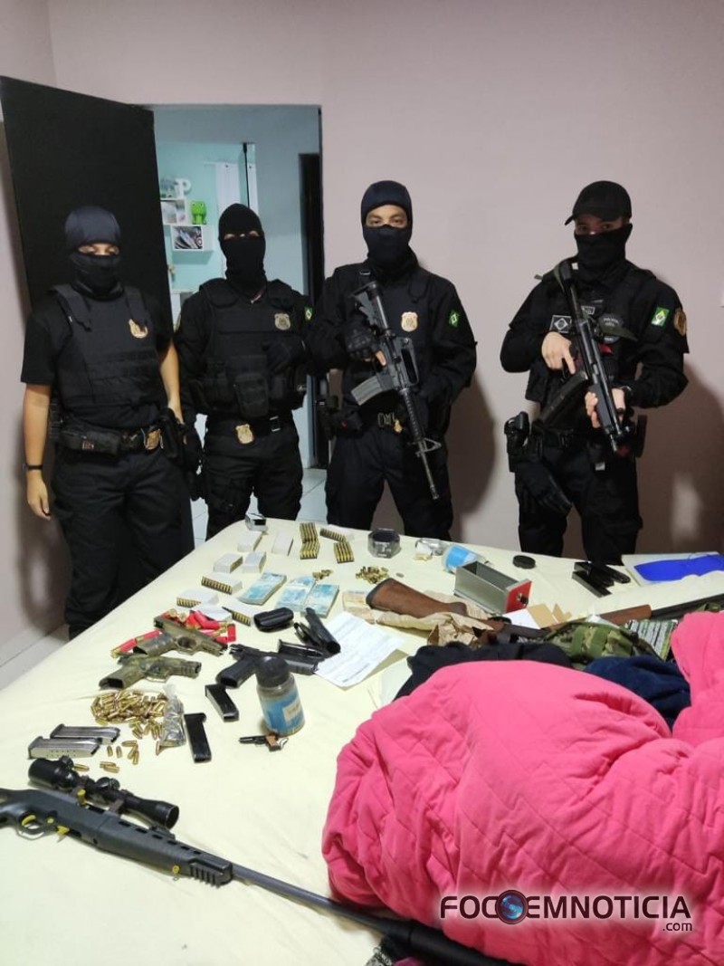 PF DEFLAGRA OPERA&Ccedil;&Atilde;O EM ARIQUEMES E JI - PARAN&Aacute;, CUMPRE 08 MBA E PRENDE 01 PESSOA