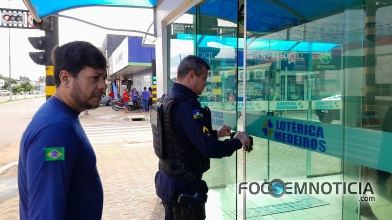 LADR&Otilde;ES ESCALAM, QUEBRAM PAREDE E ROUBAM LOT&Eacute;RICA EM ARIQUEMES
