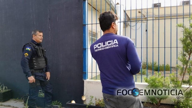 LADR&Otilde;ES ESCALAM, QUEBRAM PAREDE E ROUBAM LOT&Eacute;RICA EM ARIQUEMES