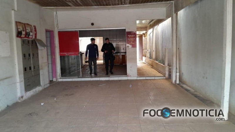 LADR&Otilde;ES ESCALAM, QUEBRAM PAREDE E ROUBAM LOT&Eacute;RICA EM ARIQUEMES