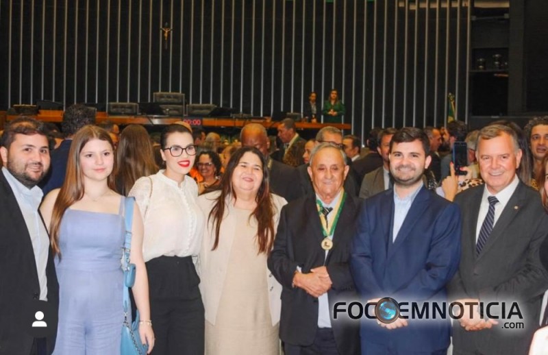 JO&Atilde;O GON&Ccedil;ALVES &Eacute; CONDECORADO PELA C&Acirc;MARA FEDERAL COM A "MEDALHA M&Eacute;RITO LEGISLATIVO"